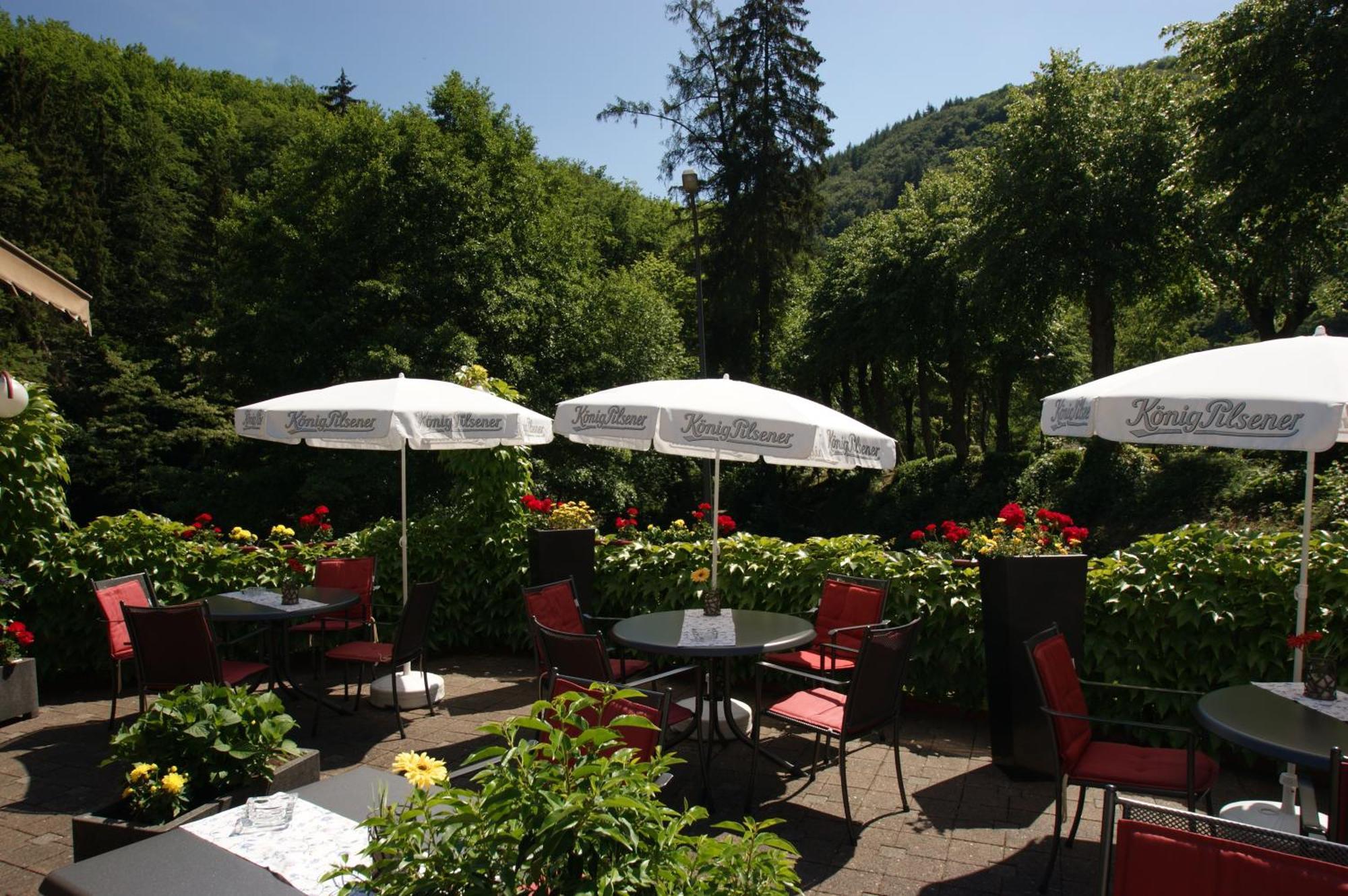 Bertricher Hof Hotel Garni Бад Бертрих Екстериор снимка