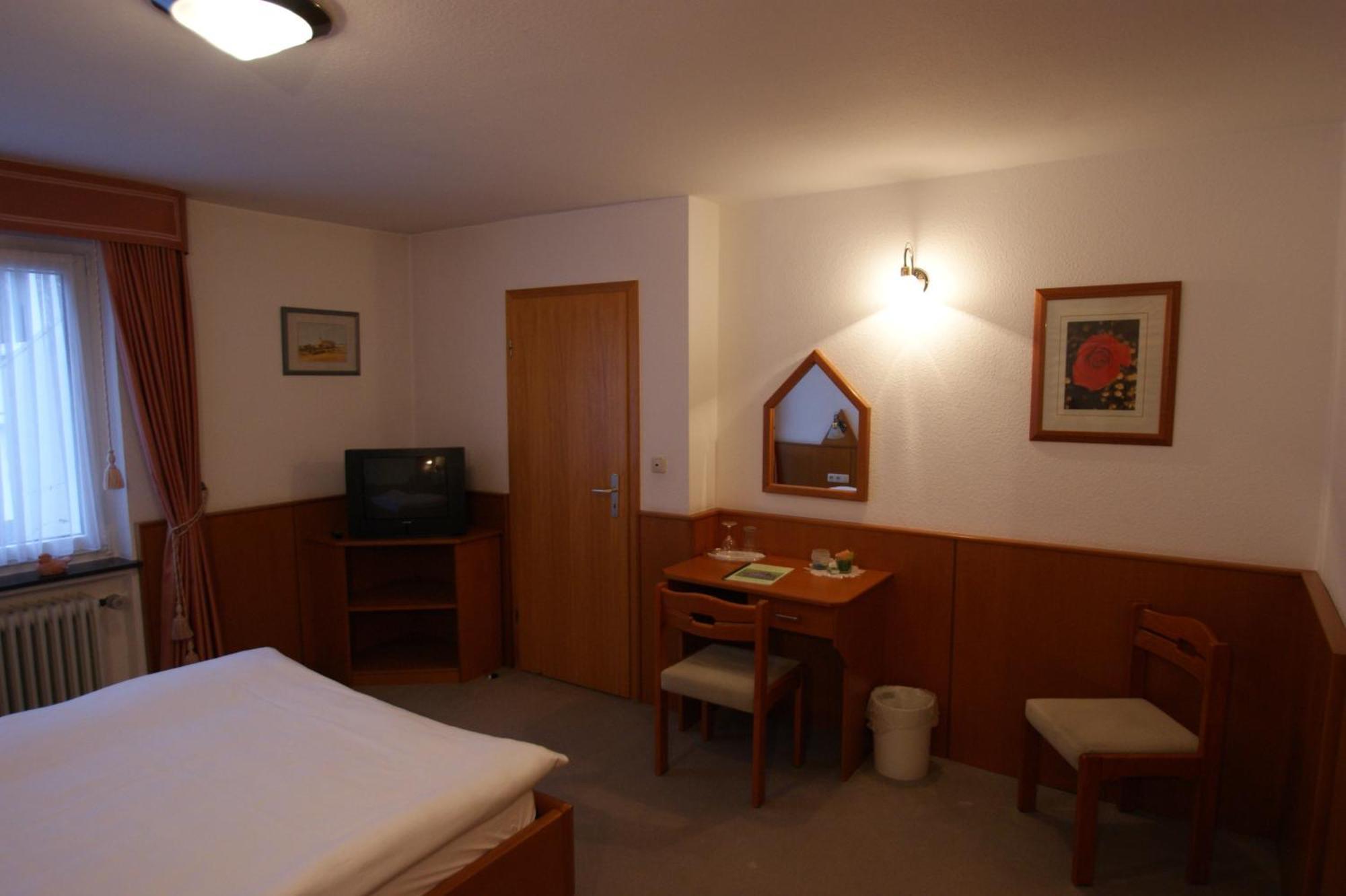 Bertricher Hof Hotel Garni Бад Бертрих Стая снимка
