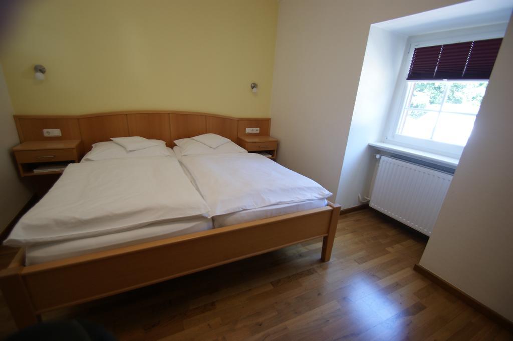 Bertricher Hof Hotel Garni Бад Бертрих Екстериор снимка