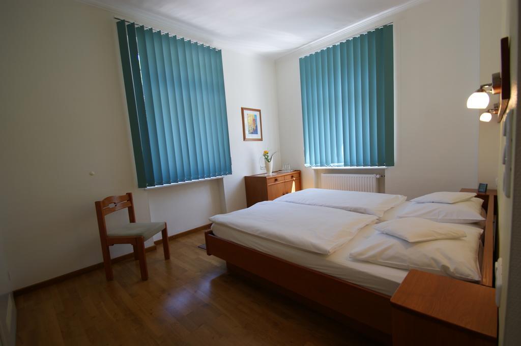 Bertricher Hof Hotel Garni Бад Бертрих Екстериор снимка